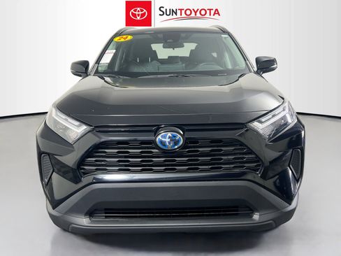 Used 2024 Toyota RAV4 XLE w/ Convenience Package image 10
