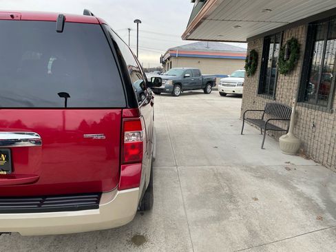 Used 2008 Ford Expedition EL Eddie Bauer image 11