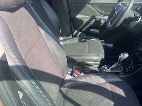 Used 2018 Buick Encore Preferred image 9