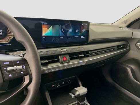 Used 2025 Kia K4 FWD image 25
