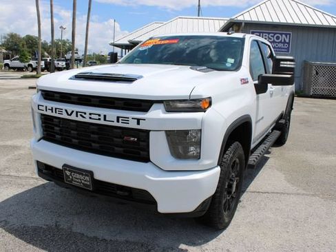 Used 2023 Chevrolet Silverado 2500 LT AWD/4WD image 3