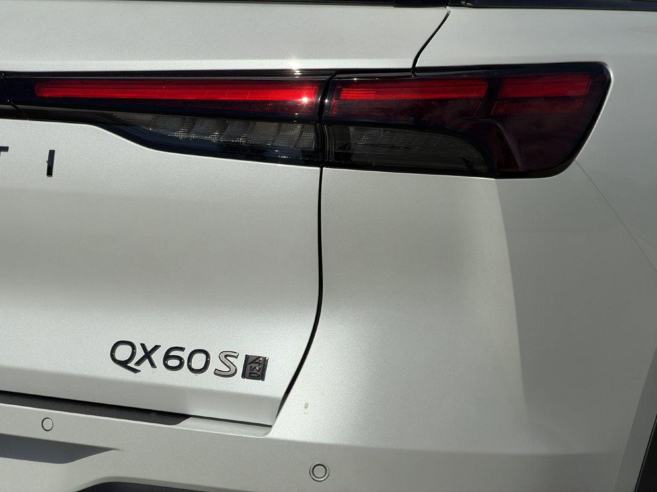 New 2027 INFINITI QX60 Sport w/ Dark Cargo Package AWD/4WD image 9