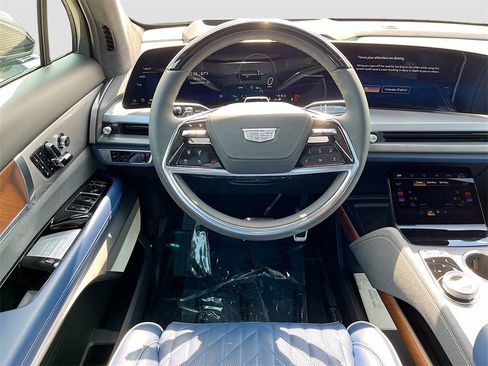 New 2026 Cadillac Vistiq Premium Luxury w/ LPO, Floor Liner Package image 23