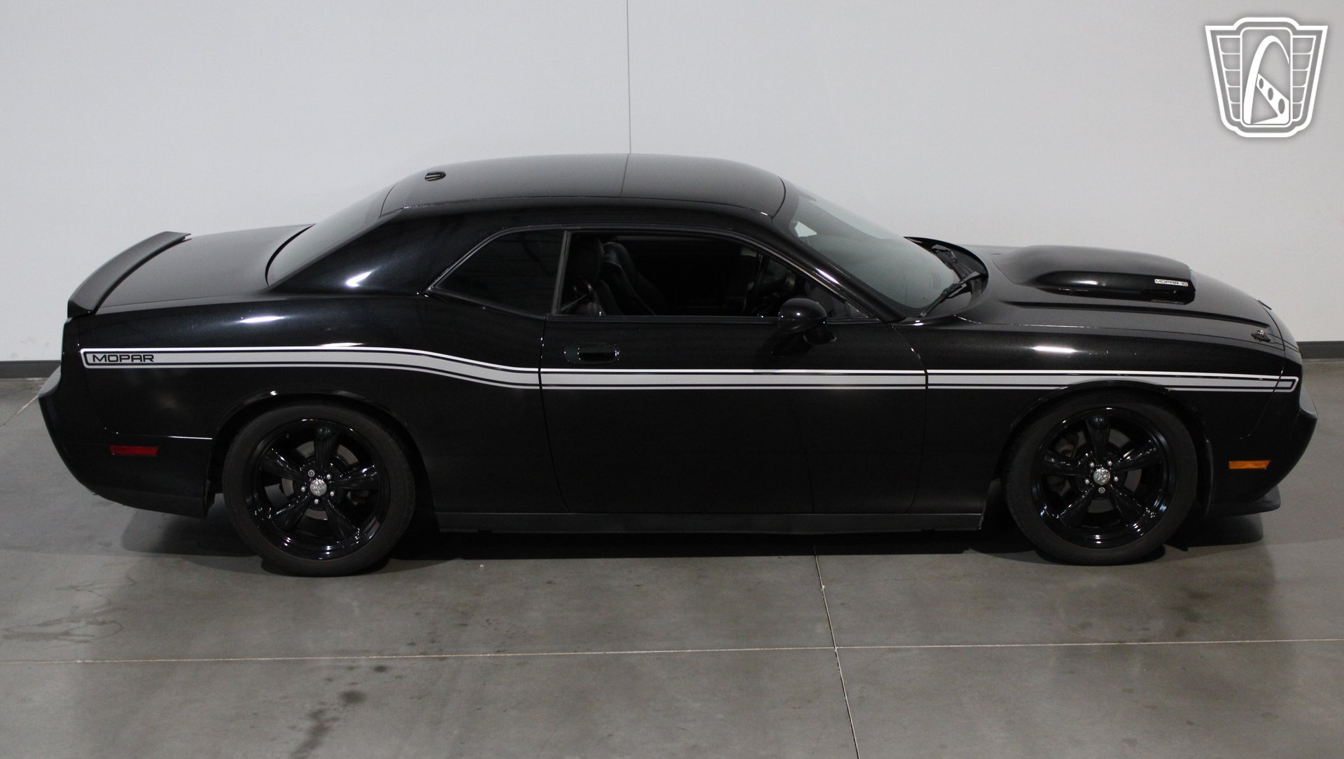 Used 2010 Dodge Challenger R/T w/ Mopar 10 Pkg RWD image 17