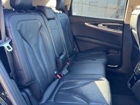 Used 2021 Lincoln Nautilus Reserve w/ Monochromatic Package image 25