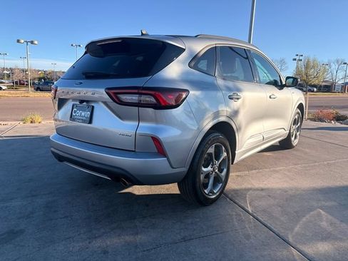 Used 2023 Ford Escape ST-Line AWD/4WD image 8