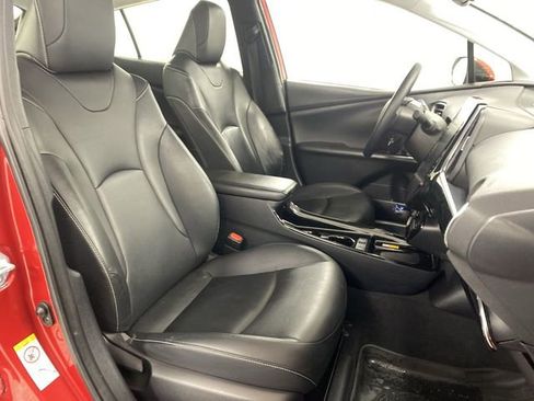 Used 2020 Toyota Prius Prime XLE image 10