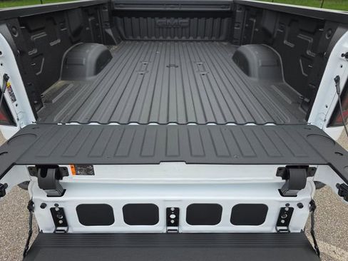 New 2026 GMC Sierra 3500 AT4 AWD/4WD image 22