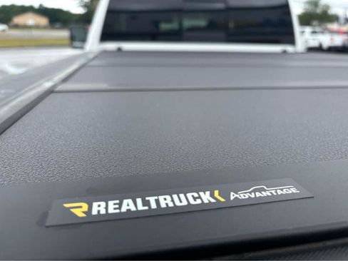 Used 2025 Chevrolet Silverado 2500 High Country w/ High Country Premium Package AWD/4WD image 9