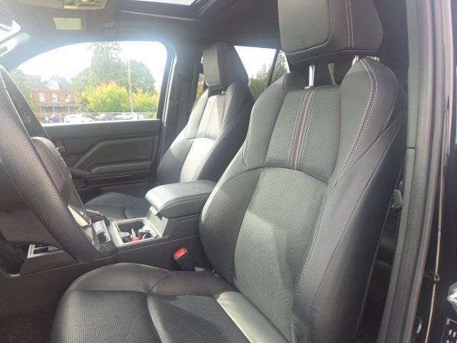 Used 2025 Toyota 4Runner Limited AWD/4WD image 15