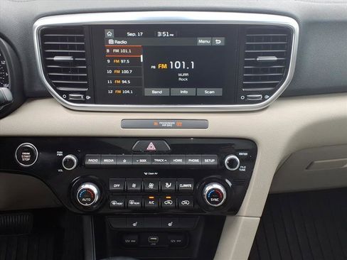 Used 2022 Kia Sportage EX image 25