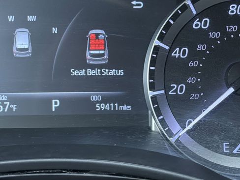 Used 2023 Toyota Highlander XLE AWD/4WD image 15