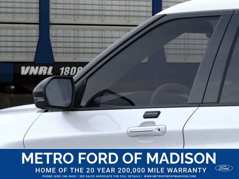 New 2026 Ford Explorer Platinum image 21