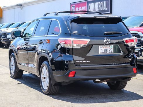 Used 2015 Toyota Highlander LE FWD image 6