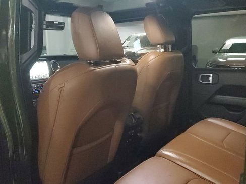 Used 2021 Jeep Wrangler Unlimited Sahara w/ Cold Weather Group image 16