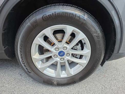 Used 2021 Ford Escape SE w/ Cold Weather Package AWD/4WD image 4