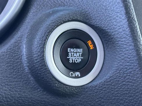 Used 2019 Dodge Journey SE w/ Premium Group image 20