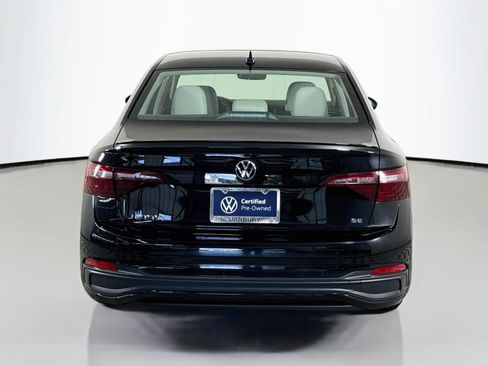 Certified 2023 Volkswagen Jetta SE w/ Panoramic Sunroof Package FWD image 10