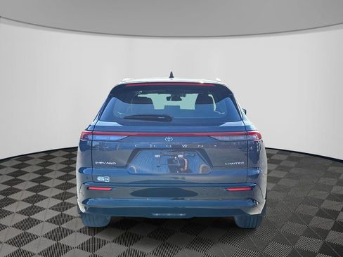 Used 2025 Toyota Crown Signia w/ Advanced Technology Package image 6