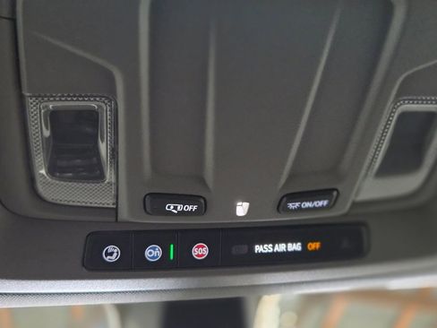 Used 2019 Chevrolet Silverado 1500 LT w/ All-Star Edition image 27