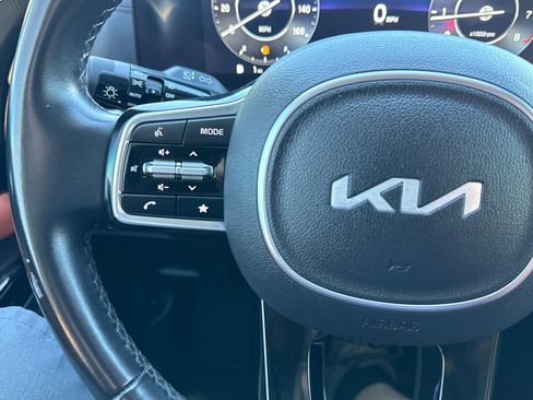 Used 2024 Kia Carnival SX FWD image 26