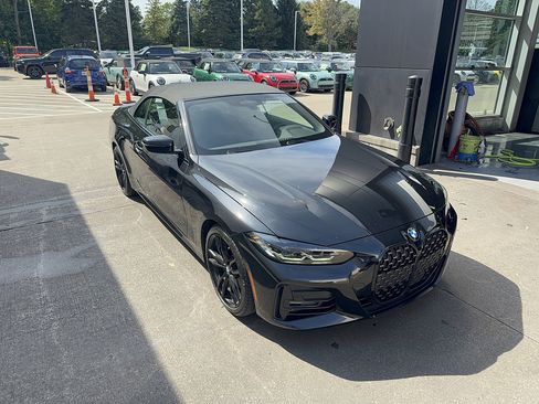 Used 2023 BMW 430i xDrive Convertible w/ M Sport Package AWD/4WD image 6