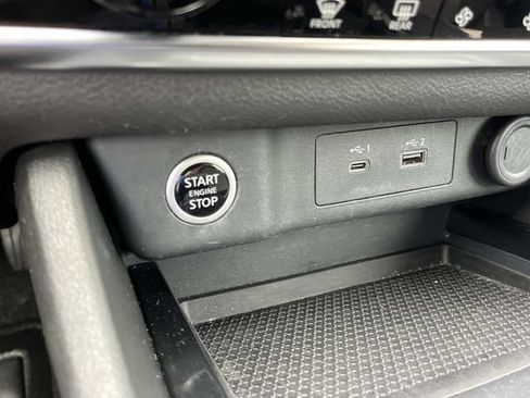 Used 2023 Nissan Rogue SV AWD/4WD image 35