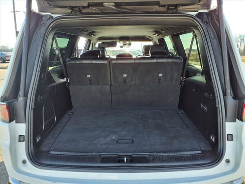 Used 2024 Jeep Wagoneer L Series II w/ Flexible Seating Group image 29