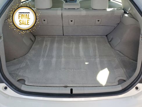 Used 2014 Toyota Prius Two image 19