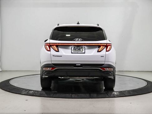 Used 2023 Hyundai Tucson SEL w/ Convenience Package AWD/4WD image 3
