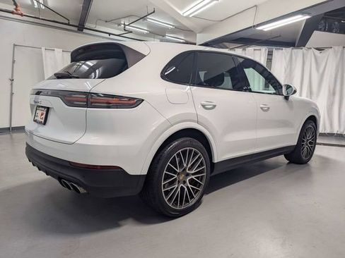 Used 2021 Porsche Cayenne S image 3