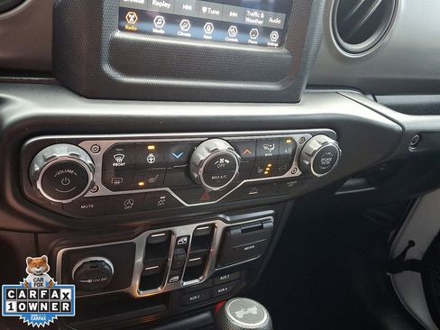 Used 2022 Jeep Wrangler Unlimited Sport AWD/4WD image 17
