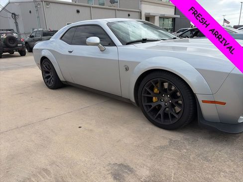 Used 2020 Dodge Challenger SRT Hellcat image 6