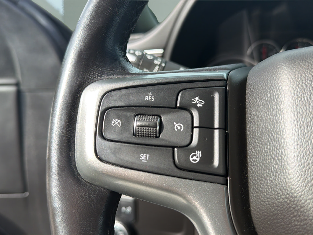 Used 2021 Chevrolet Tahoe Z71 w/ Luxury Package AWD/4WD image 36