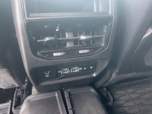 Used 2023 Jeep Grand Cherokee Limited w/ Trailer Tow Prep Group (B) image 18