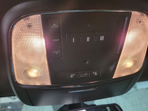 Used 2015 Jeep Grand Cherokee Limited image 45