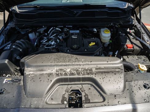 New 2026 RAM 2500 Laramie AWD/4WD image 24
