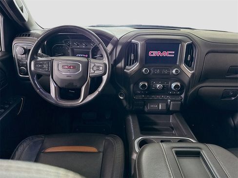 Used 2021 GMC Sierra 1500 AT4 image 2