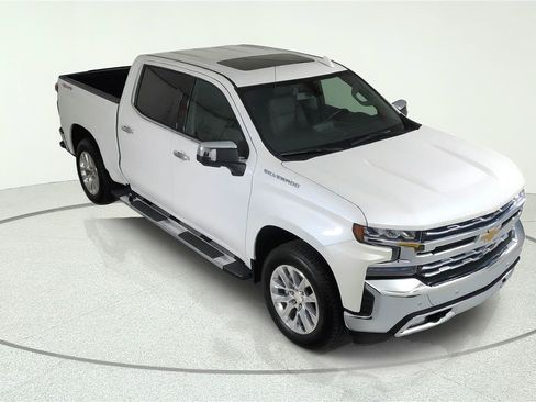 Used 2022 Chevrolet Silverado 1500 LTZ w/ LTZ Convenience Package II AWD/4WD image 8