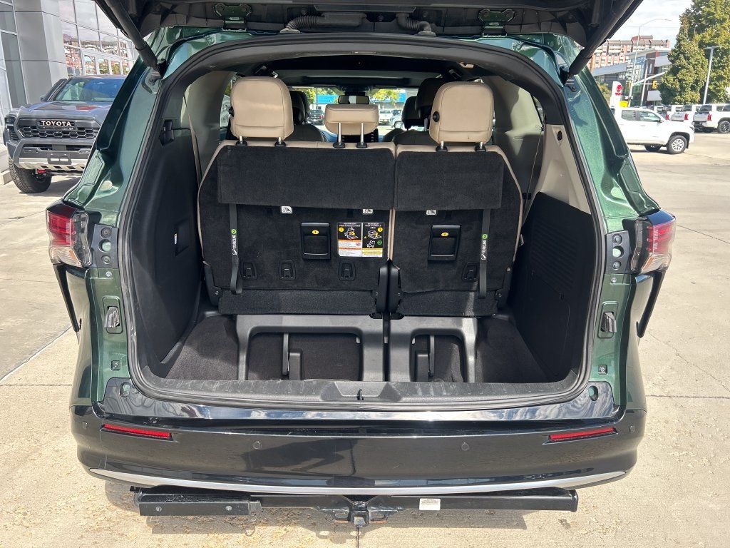 Certified 2022 Toyota Sienna Limited AWD/4WD image 29
