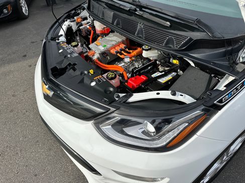 Used 2019 Chevrolet Bolt LT image 15
