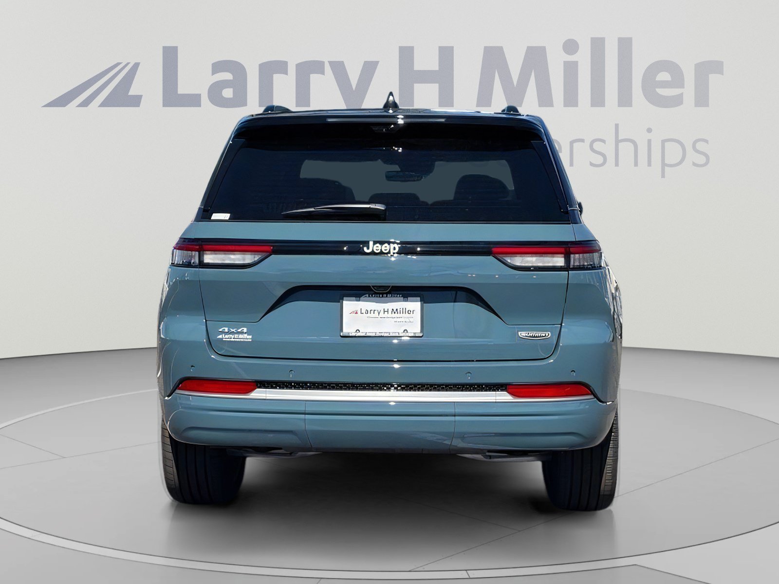 New 2027 Jeep Grand Cherokee Summit AWD/4WD image 4