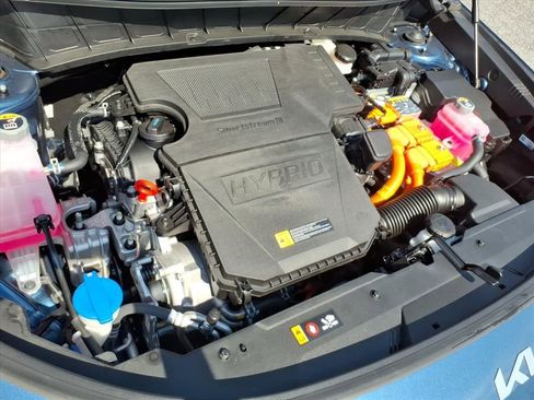 New 2025 Kia Niro EX Touring image 13