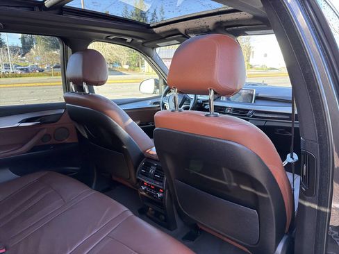 Used 2017 BMW X5 xDrive35i w/ Premium Package image 24