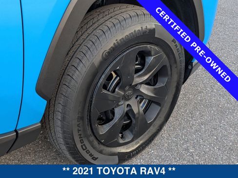 Used 2021 Toyota RAV4 LE image 12