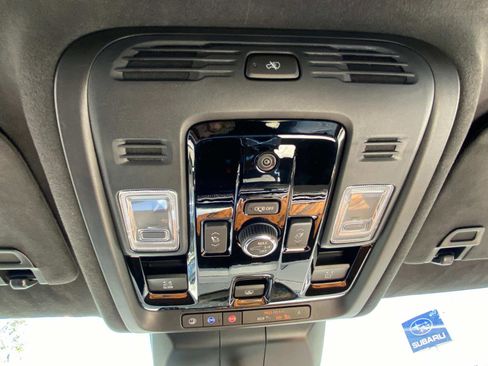 Used 2025 Cadillac Escalade ESV Premium Luxury Platinum image 43