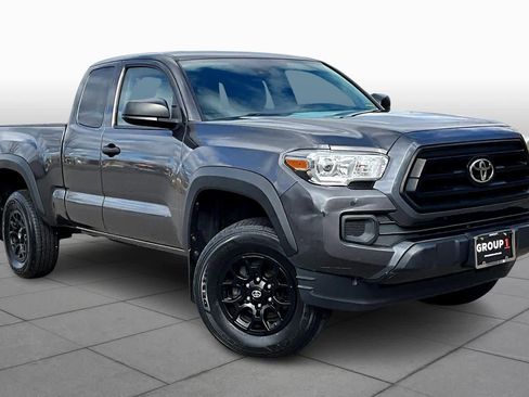 Used 2020 Toyota Tacoma SR w/ SX Package image 3