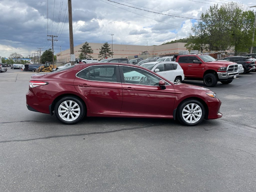 Used 2019 Toyota Camry LE FWD image 7