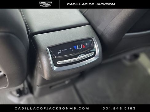 Certified 2025 Cadillac XT6 Luxury FWD image 26