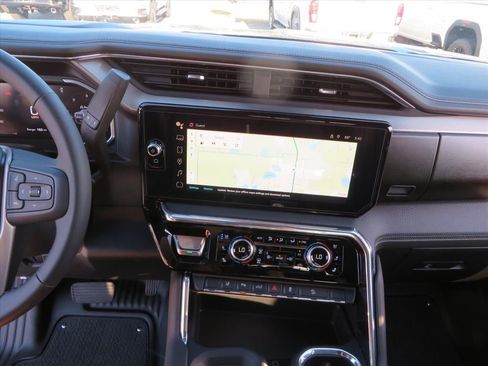 New 2026 GMC Sierra 2500 Denali w/ Denali Reserve Package image 22